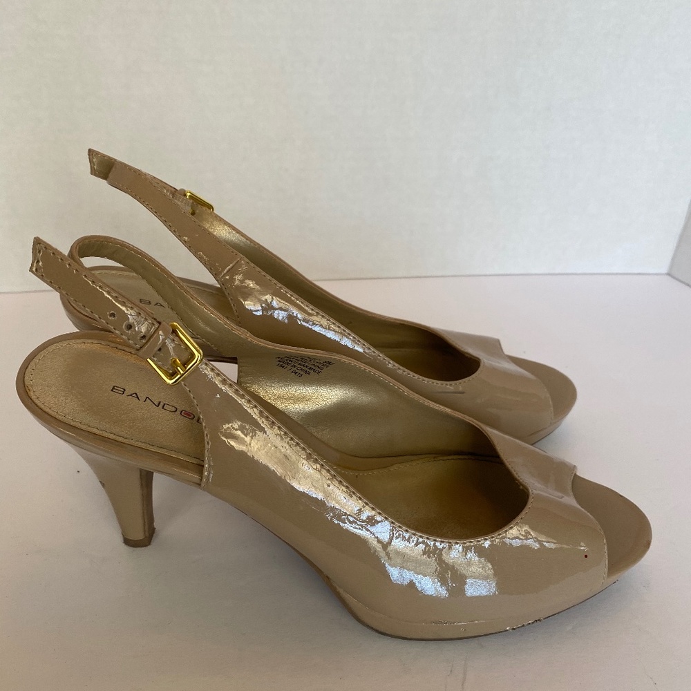 BANDALINO PATENT PEEP TOE SLING BACK PUMPS